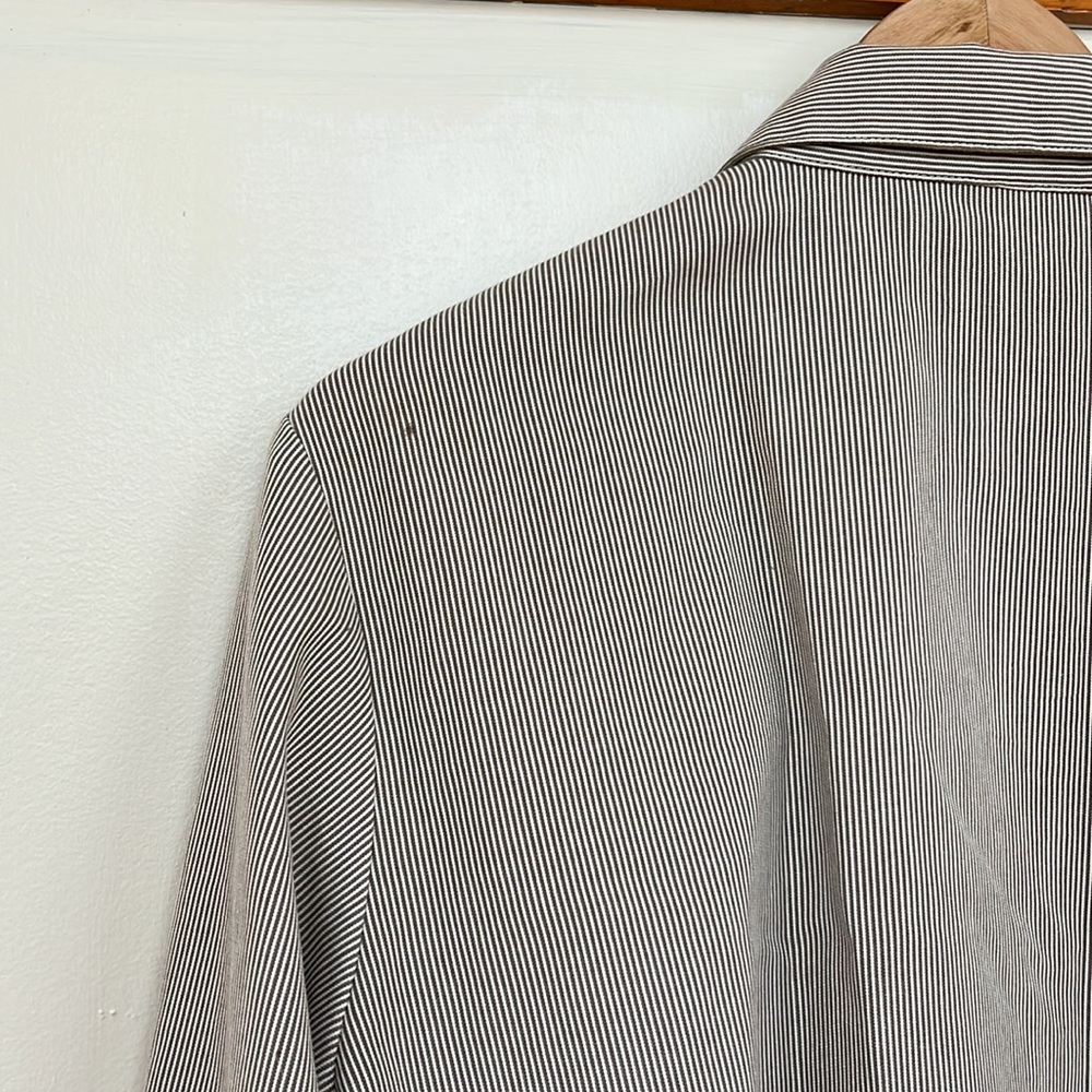 Tilley | Made in Canada | Striped Oxford | Size M - Picture 3 of 3